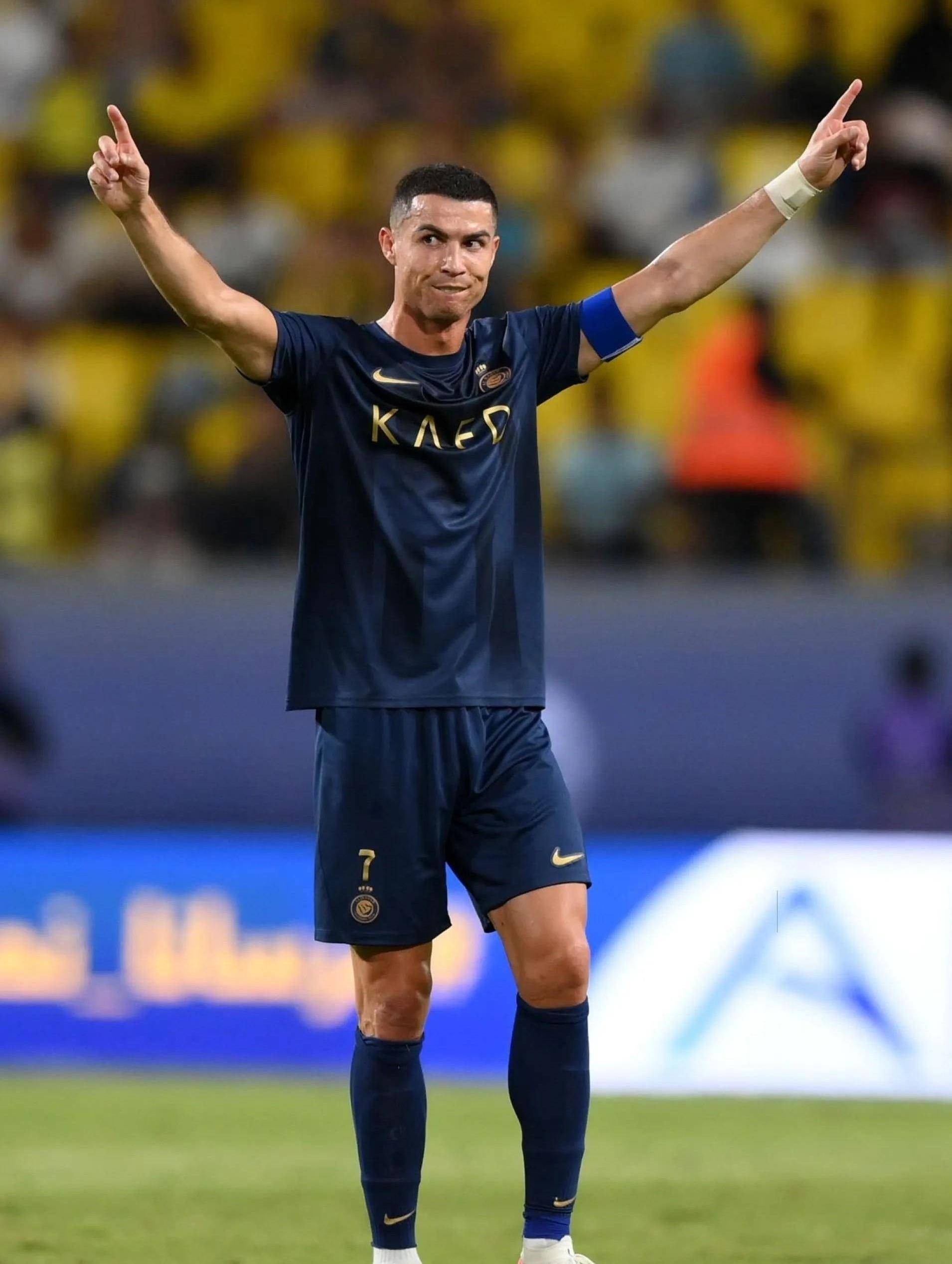 世体：弗里克希望球员全场都保持强度和专注，这样才有望成功（世体：弗里克要求球员贯穿全场保持强度与专注，称这是通往成功的关键）