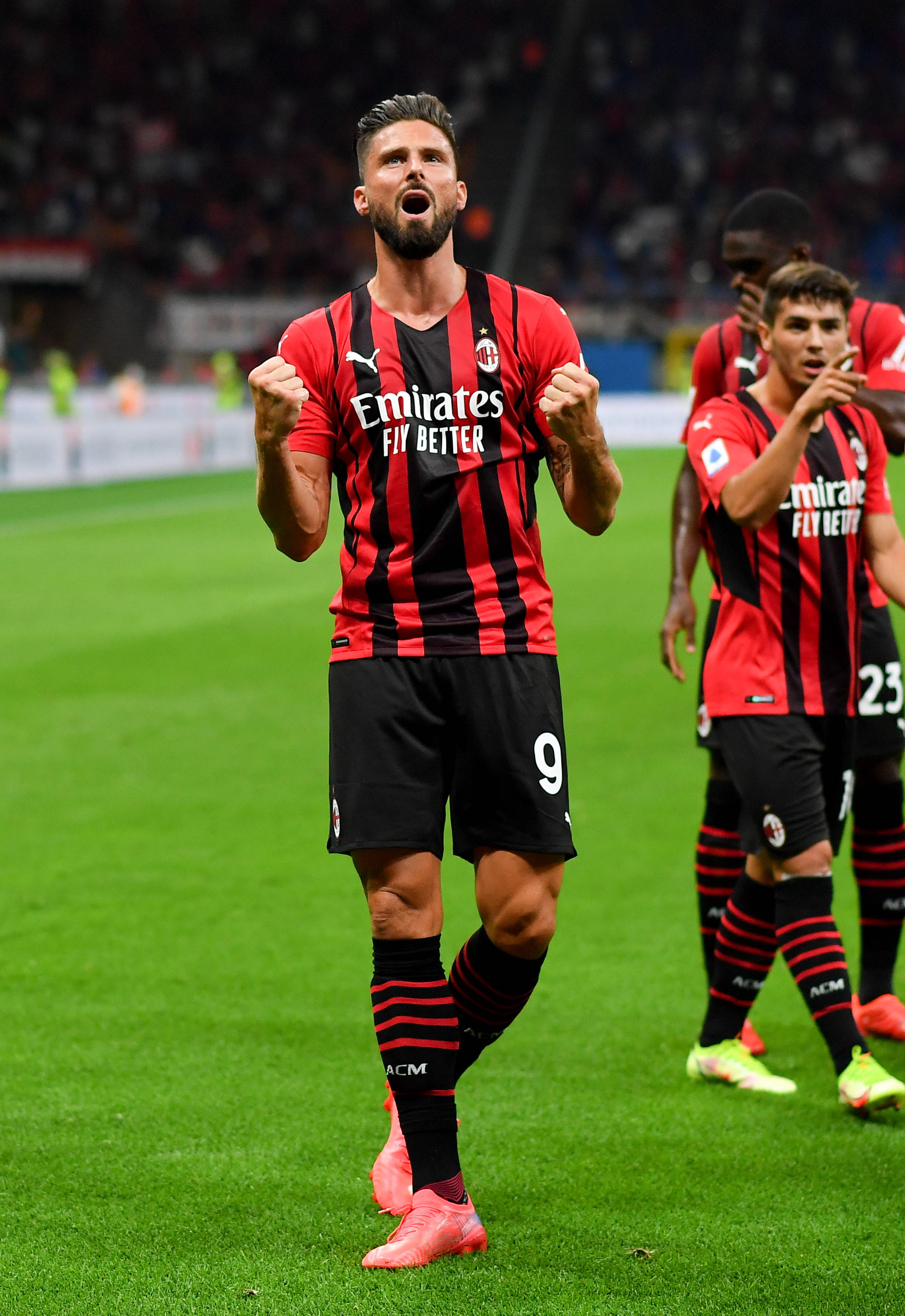 21世纪五大联赛外场球员出场时间榜：C罗、拉莫斯、梅西前3（21世纪五大联赛外场球员出场时长排名：C罗、拉莫斯、梅西占据前三）