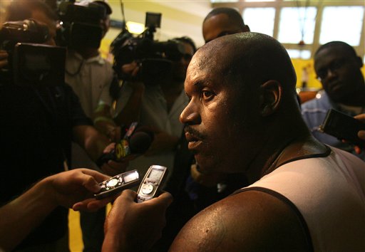 篮球与科技结合的未来（智能科技驱动的篮球新纪元）