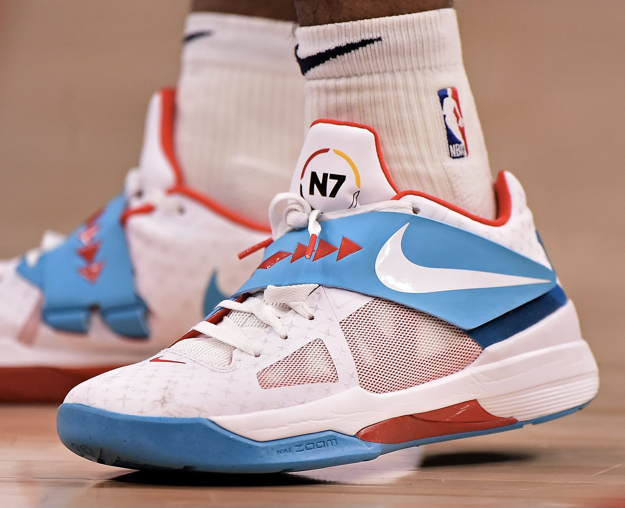 英媒：利物浦准备总价1.4亿镑再次报价伊萨克，预计今天送达（英媒：利物浦将以1.4亿镑重启求购伊萨克，报价或今日递交）