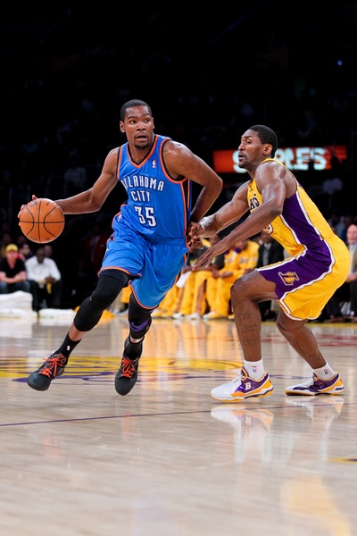 赫内斯：和伯利交流时他随口就能提到半个亿；相信于帕会续约（赫内斯：与伯利交流张口就是五千万；我看好于帕续约）