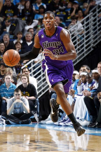 王洪亮：85一代球员爱学习沟通多；希望有机会去欧洲深度提高（王洪亮：85后球员重学习善沟通，盼赴欧洲深造提升）