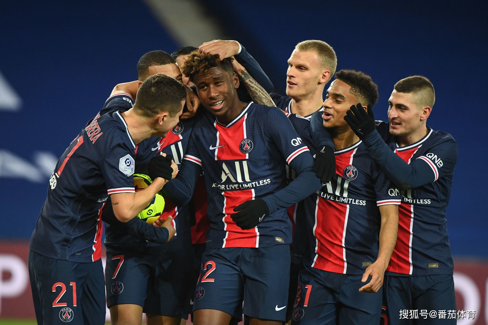 前裁判：米兰确实不该被判点球，但主裁判给的理由有问题（前裁判称：米兰点球不应判，主裁解释存疑）