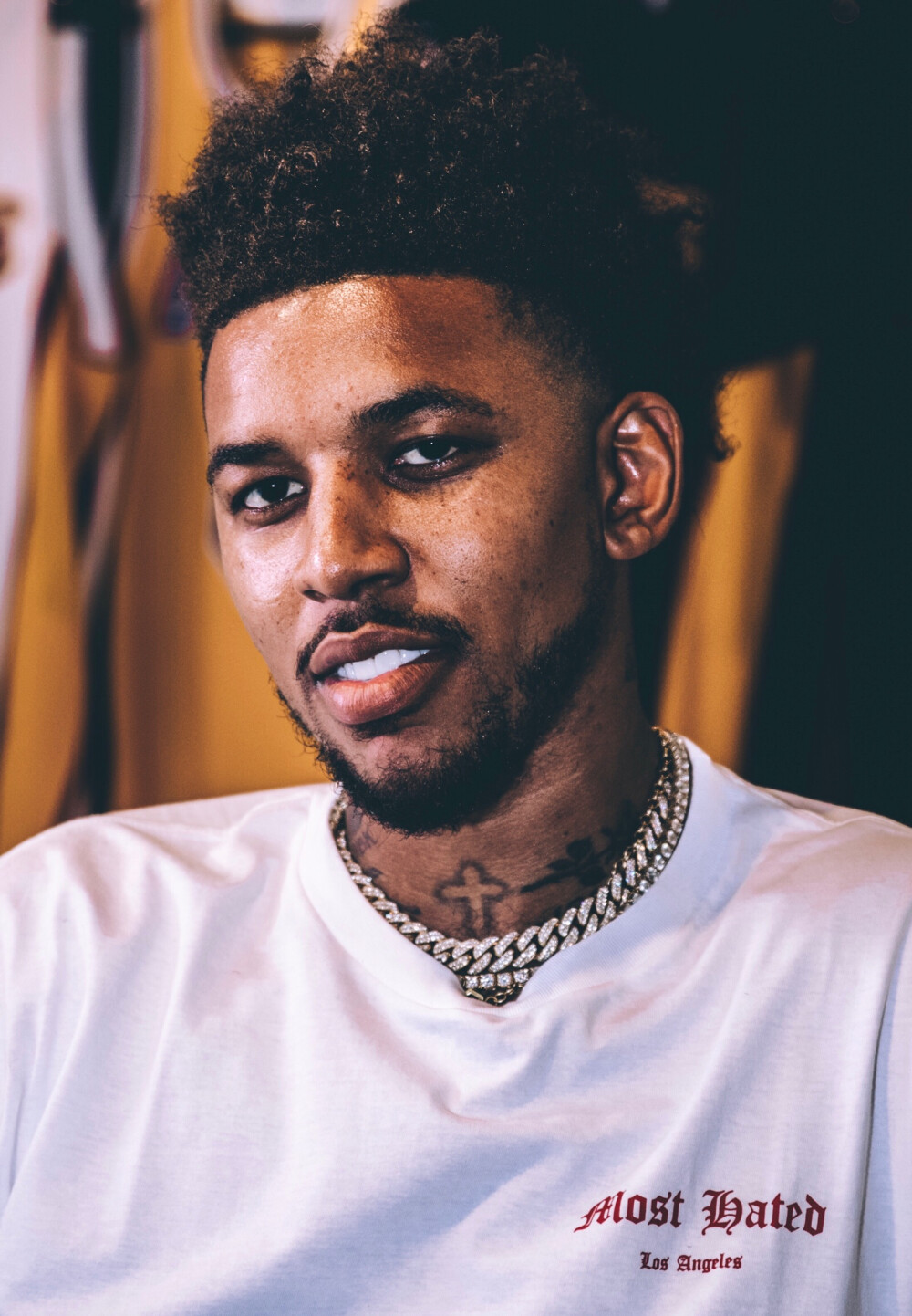 李玮锋：联赛中轴都是外援造成国足没人，这两年踢球孩子多了（李玮锋：外援占据联赛中轴致国足无人可用，近两年踢球的孩子增多）